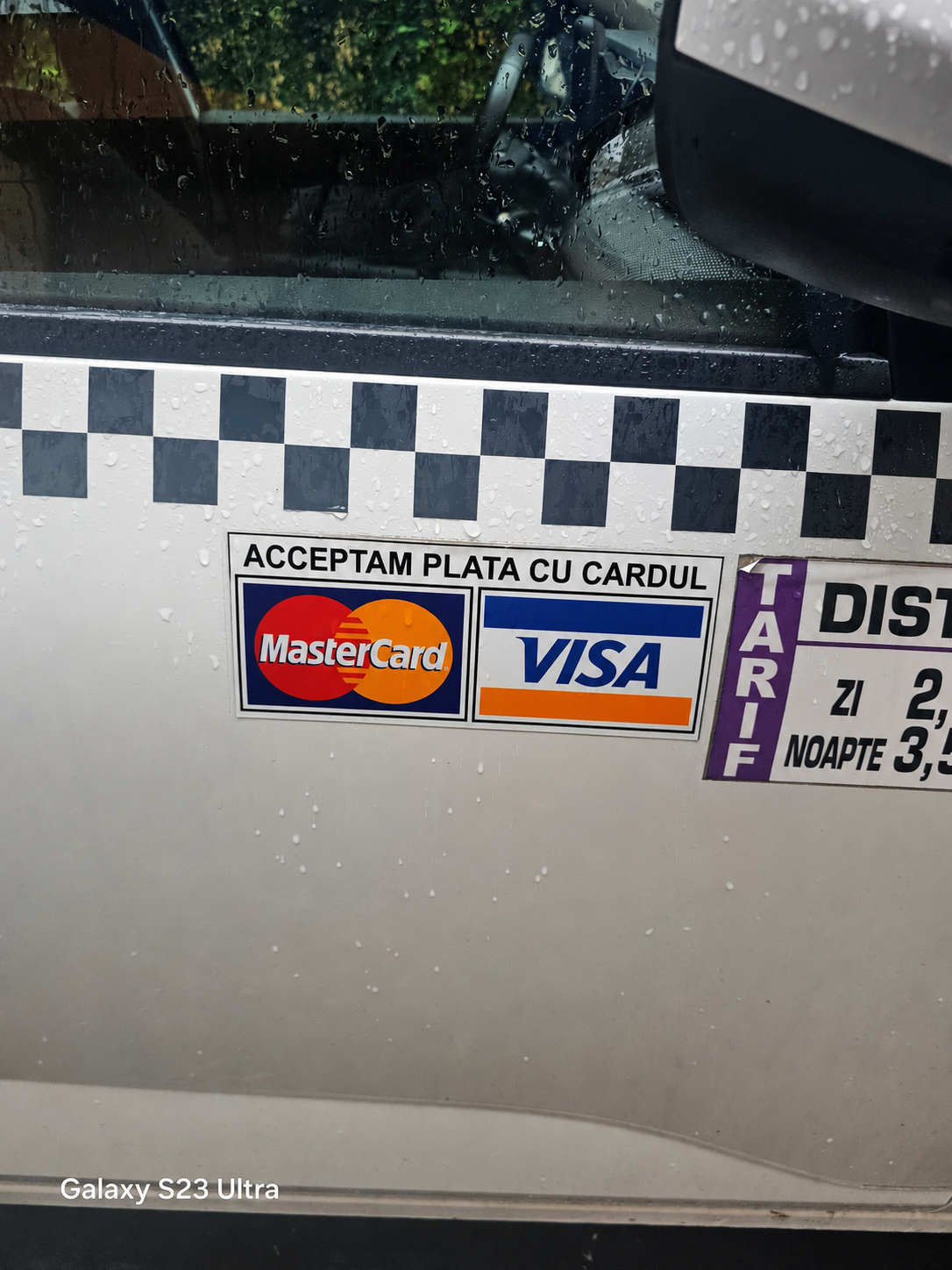 Set 2 stickere auto rezistente, pentru taxi sau vitrine, Acceptam plata cu cardul