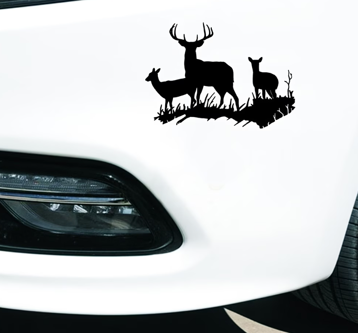 Sticker Auto Vânătoare – Familie de Cerbi în Natură, Siluetă Forestieră