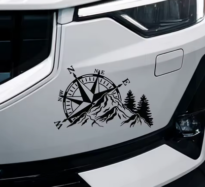 Sticker auto 4x4, rezistent, busola cu varf de munte si padure brazi