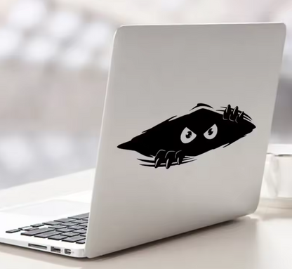 Sticker auto haios, decorativ, model monstru ascuns