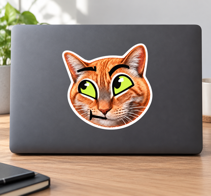 Sticker cu pisică surprinsă și ochi galbeni – autocolant amuzant pentru mașină
