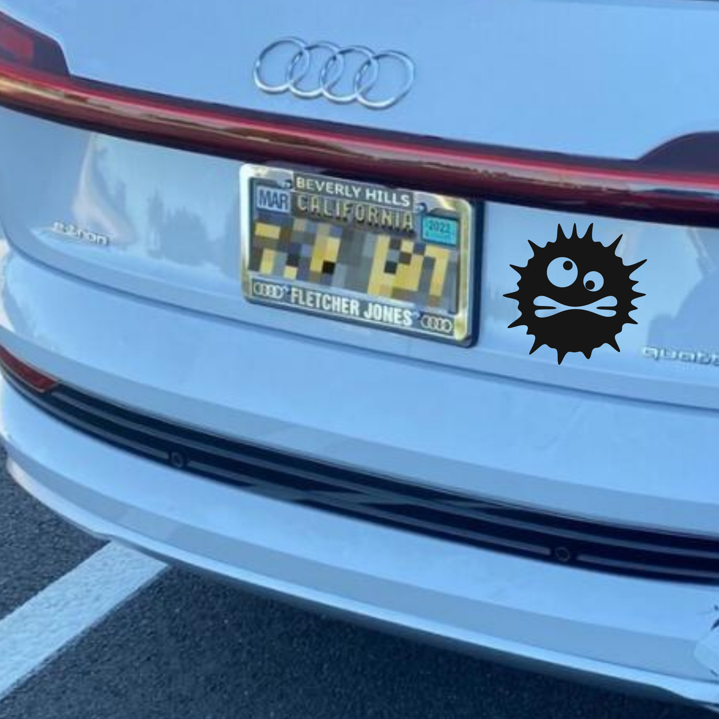 Sticker rezistent, moaca strivita, monstru